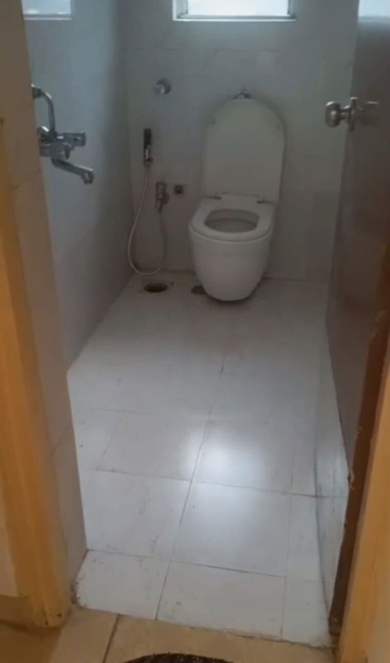Bathroom, bharat-ecovistas 1.5 Bedroom 600 Sq.Ft. Apartment In Shilphata Thane 10750394