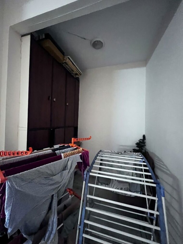 Bedroom, sushant lok i 3 Bedroom 280 Sq.Yd. Builder Floor In Sushant Lok I Gurgaon 10750399