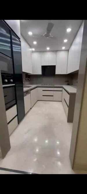 Kitchen in 3 BHK Builder Floor at Green Park – for Rent
