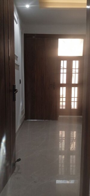 Room in 3 BHK Builder Floor at Palam Extension – for Sale