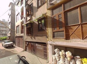 Shop For Sale in New Rajinder Nagar