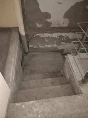 Staircase in  Shop at New Rajinder Nagar – for Sale