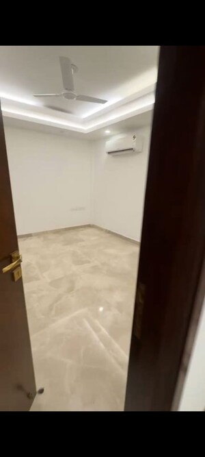 Room in 4 BHK Builder Floor at Greater Kailash ii – for Sale