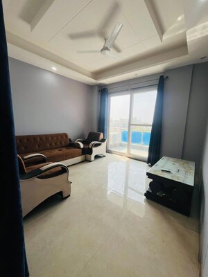 Living Room in 4 BHK Builder Floor at Sector 38 – for Rent
