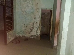 Room in  Apartment at Dasna – for Sale