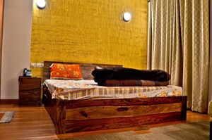 Bedroom in 3 BHK Apartment at Central Park Resorts, Sector 48 – for Rent
