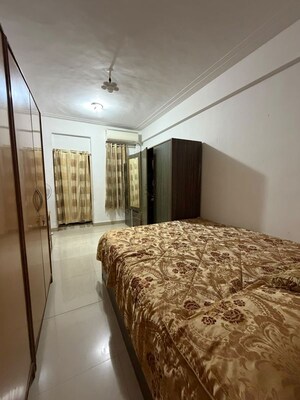 Bedroom in 1.5 BHK Apartment at Gitanjali Apartmnet, Colaba – for Rent