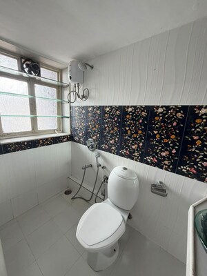 Attached Bathroom in 1.5 BHK Apartment at Gitanjali Apartmnet, Colaba – for Rent