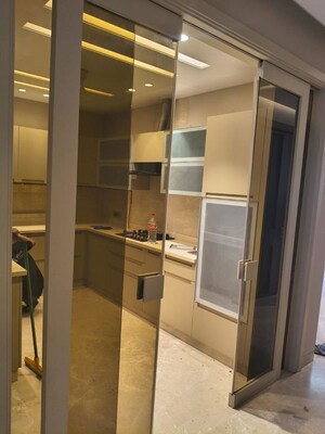 Staircase in 3 BHK Builder Floor at Green Park – for Rent