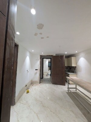 Room in 2 BHK Builder Floor at Saket – for Sale