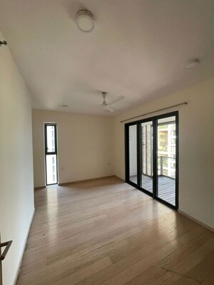 Room in 3 BHK Apartment at New Cuffe Parade, Wadala – for Sale