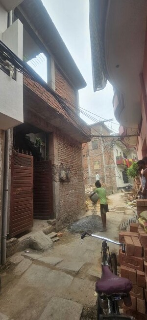 Living Room in 4 BHK Independent House at Sigra – for Sale
