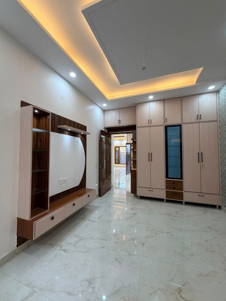 Room, sector 124 4 Bedroom 150 Sq.Yd. Villa In Sector 124 Mohali 10750597