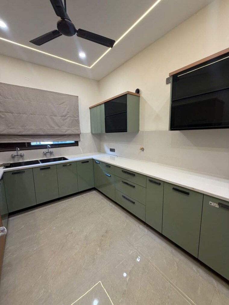 Kitchen, sector 125 5 Bedroom 200 Sq.Yd. Villa In Sector 125 Mohali 10749383