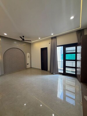 Room in 5 BHK Villa at Sector 125 – for Sale