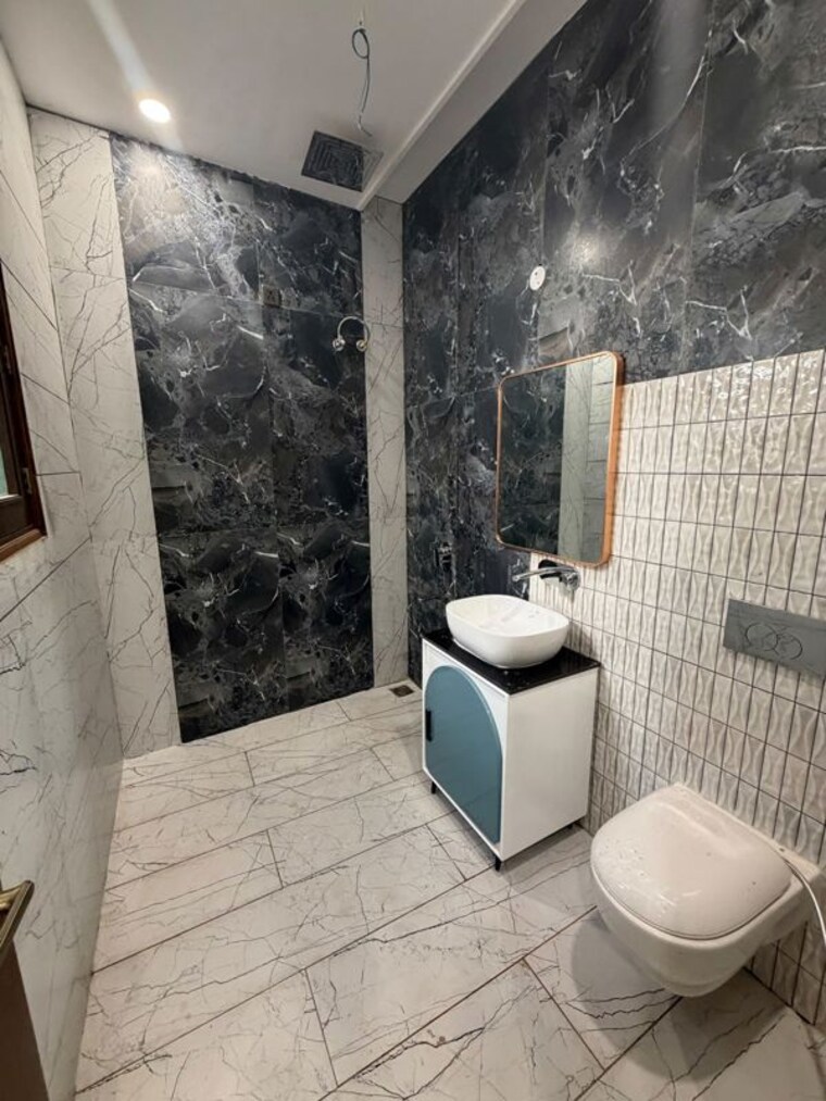 Bathroom, sector 125 5 Bedroom 200 Sq.Yd. Villa In Sector 125 Mohali 10749383