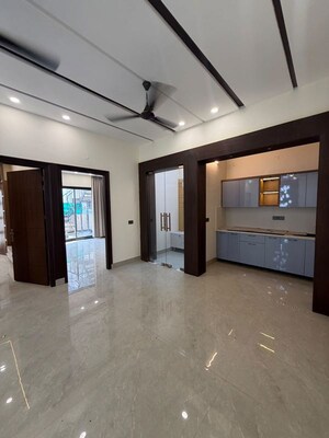 Room in 5 BHK Villa at Sector 125 – for Sale