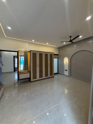 Room in 5 BHK Villa at Sector 125 – for Sale