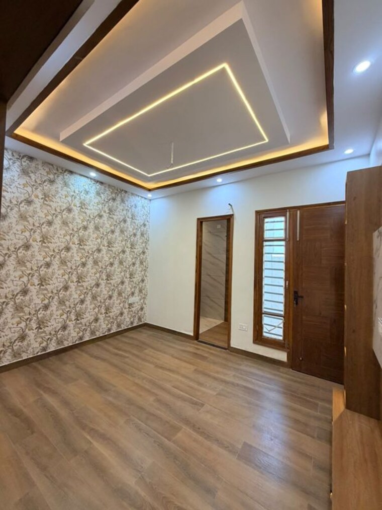 Room, sector 124 3 Bedroom 90 Sq.Yd. Villa In Sector 124 Mohali 10750623