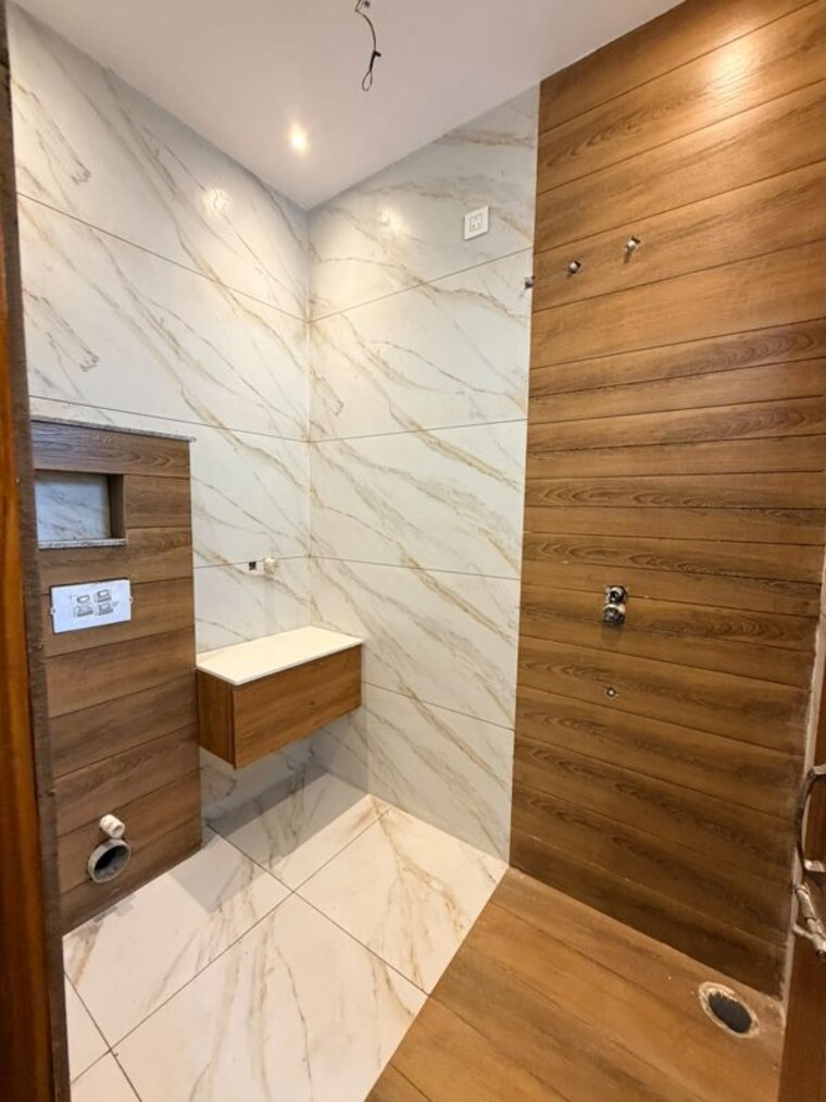 Bathroom, sector 124 3 Bedroom 90 Sq.Yd. Villa In Sector 124 Mohali 10750623