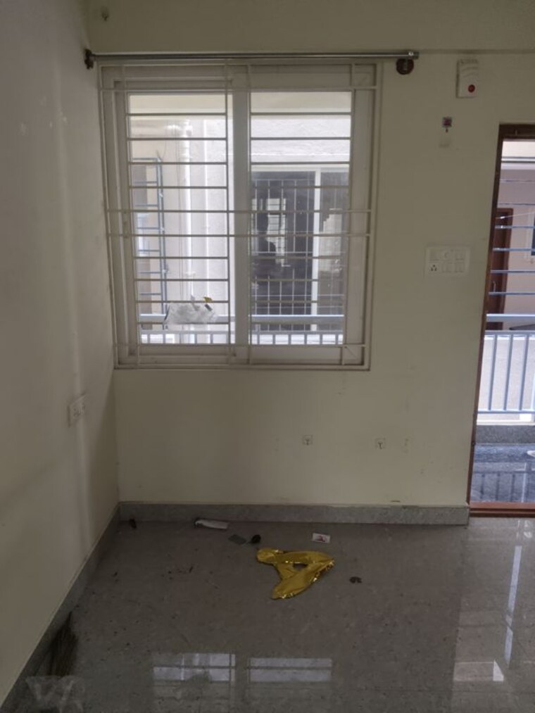 Room, sanjeev-shine 1 Bedroom 550 Sq.Ft. Apartment In Panathur Bangalore 10750638