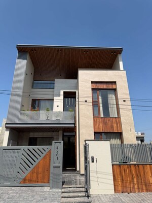 5 BHK Villa For Sale in Sector 125