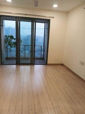 Room in 2 BHK Apartment at Lodha Elisium, Wadala – for Sale