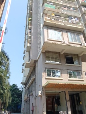 2 BHK Apartment For Rent in Kaustubh Platinum, Borivali East