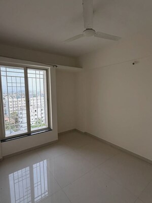Room in 1.5 BHK Apartment at Choice Goodwill Valencia, Dhanori – for Sale