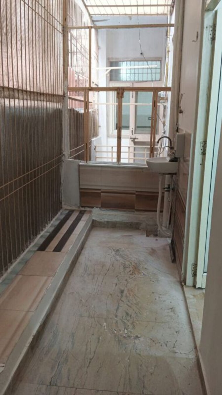 Balcony, shalimar garden 1 Bedroom 550 Sq.Ft. Builder Floor In Shalimar Garden Ghaziabad 10749386