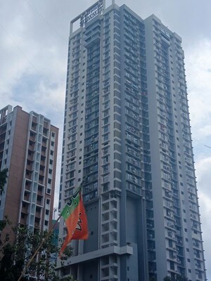 2 BHK Apartment For Rent in Rustomjee Summit, Borivali East
