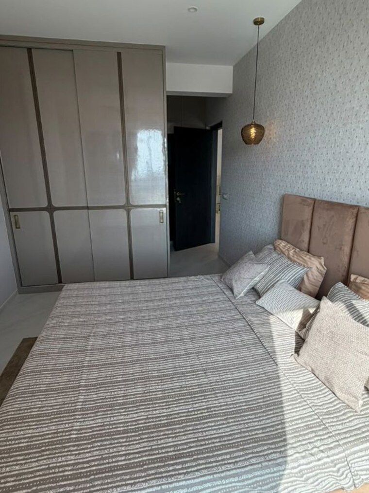 Room, dlh-signature 3.5 Bedroom 2400 Sq.Ft. Apartment In Bandra West Mumbai 10750743