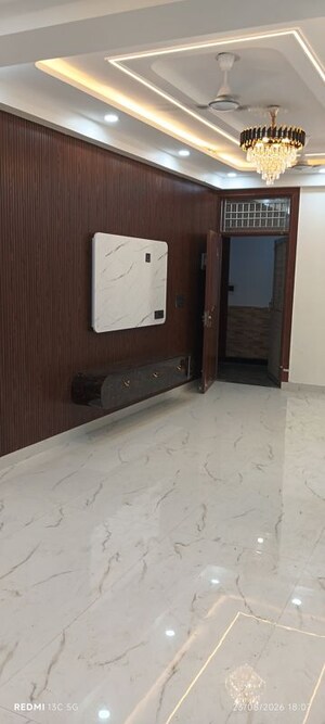 Room in 1 BHK Builder Floor at Shalimar Garden – for Sale