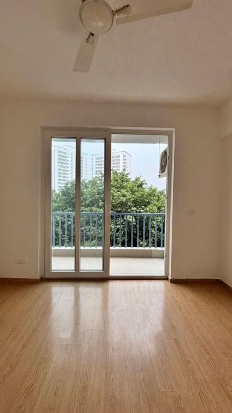 Room, emaar-the-palm-drive-the-premier-terraces 4 Bedroom 2625 Sq.Ft. Apartment In Sector 66 Gurgaon 10750806