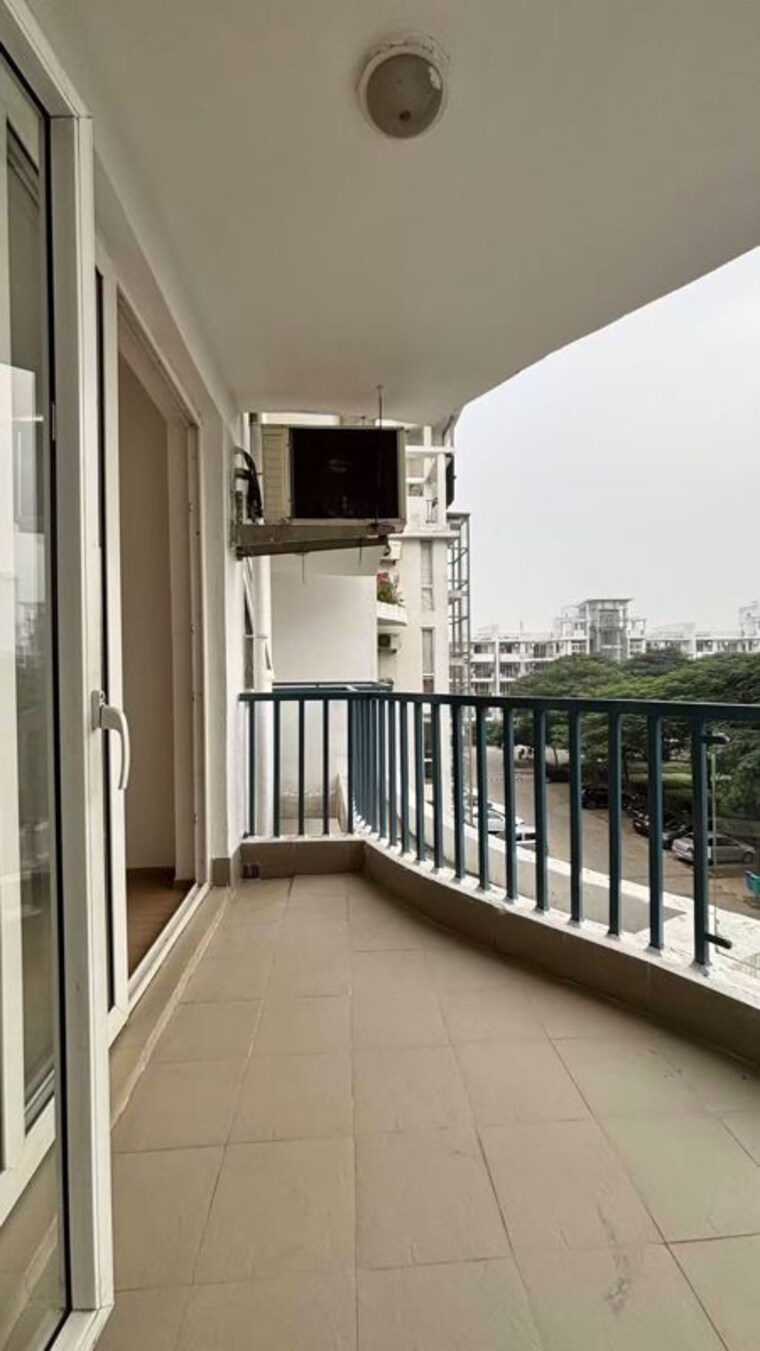 Balcony, emaar-the-palm-drive-the-premier-terraces 4 Bedroom 2625 Sq.Ft. Apartment In Sector 66 Gurgaon 10750806