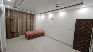 Room in 1.5 BHK Builder Floor at Bestfield, Netaji Subhash Place – for Rent