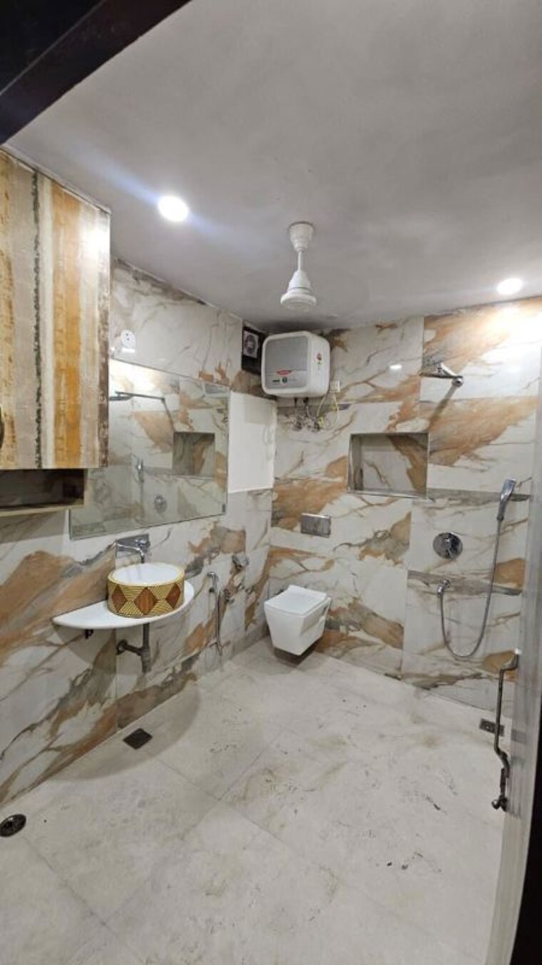 Living Room, bestfield 1.5 Bedroom 900 Sq.Ft. Builder Floor In Netaji Subhash Place Delhi 10750820