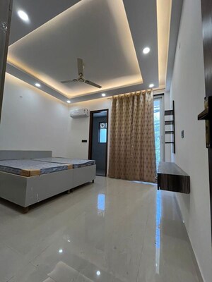 Room in 3 BHK Independent House at Sushant Lok 2, Sector 57 – for Rent