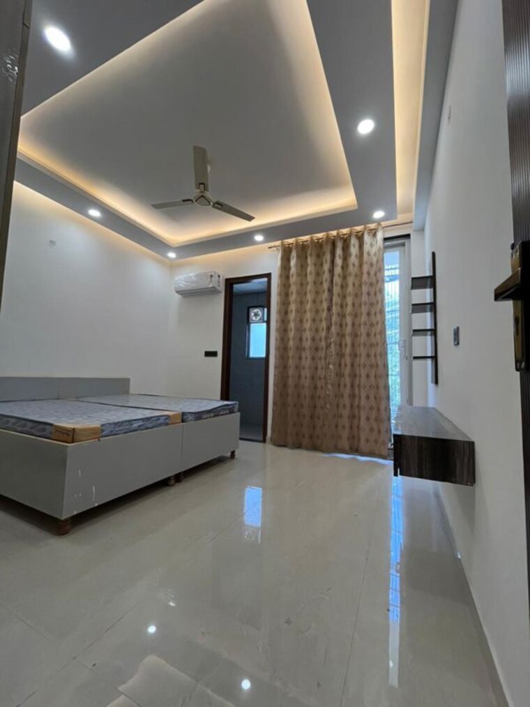 Room, sushant-lok-2 3 Bedroom 1900 Sq.Ft. Independent House In Sector 57 Gurgaon 10750828
