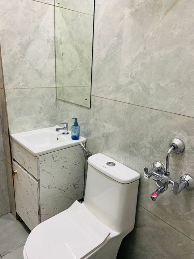 Bathroom, m3m-paragon-57 1 RK 280 Sq.Ft. Independent House In Sector 57 Gurgaon 10750859
