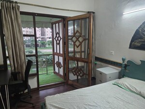 Room in 3 BHK Apartment at Jaypee Greens Klassic Heights, Sector 134 – for Rent