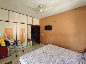 Bedroom in 3 BHK Apartment at Ambawadi – for Rent
