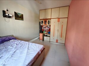 Room in 3 BHK Apartment at Ambawadi – for Rent