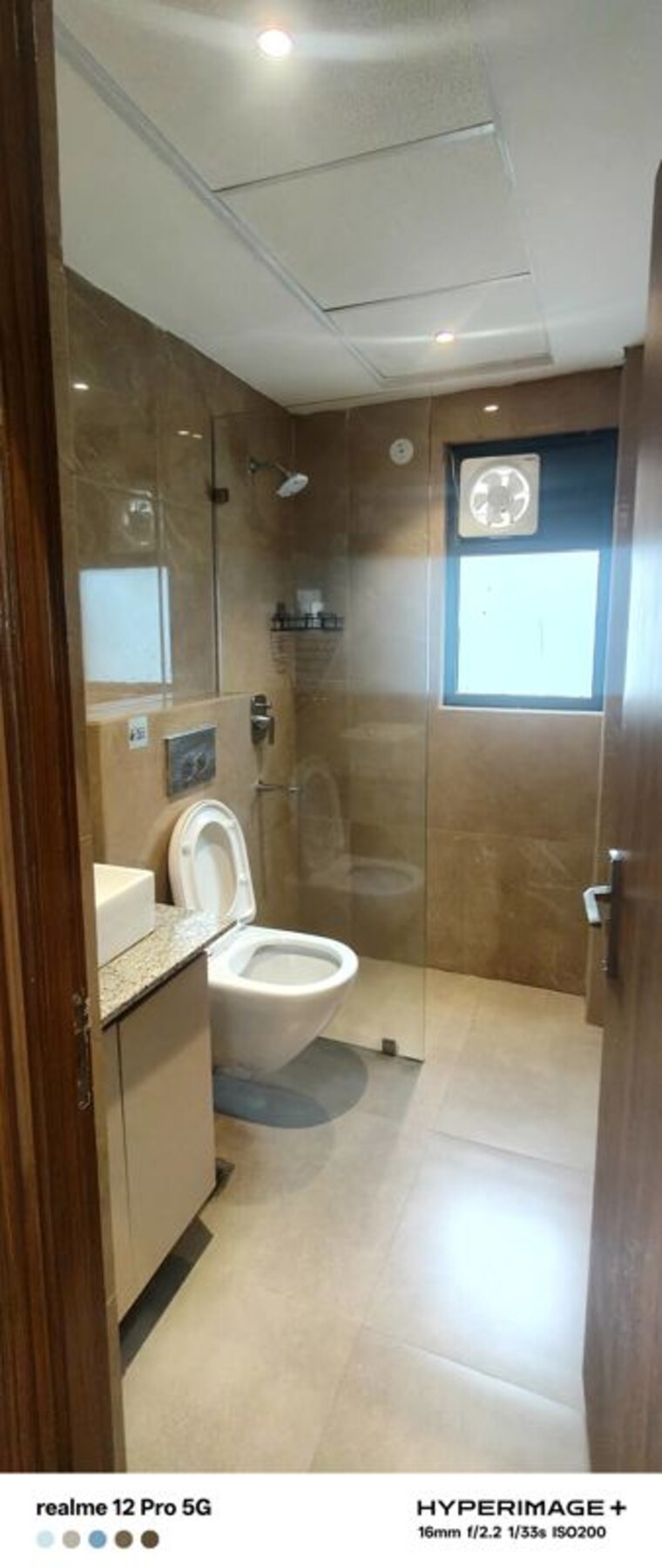 Bathroom, suncity-vatsal-valley 2 Bedroom 1130 Sq.Ft. Builder Floor In Gwal Pahari Gurgaon 10750854