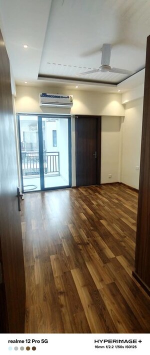 Room in 2 BHK Builder Floor at Suncity Vatsal Valley, Gwal Pahari – for Rent