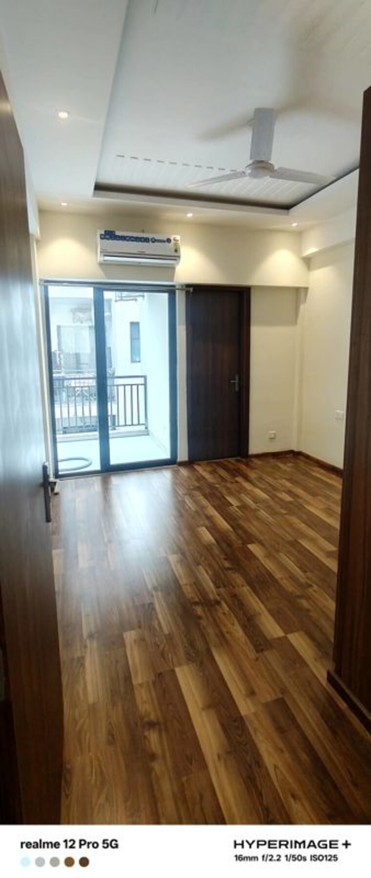 Room, suncity-vatsal-valley 2 Bedroom 1130 Sq.Ft. Builder Floor In Gwal Pahari Gurgaon 10750854