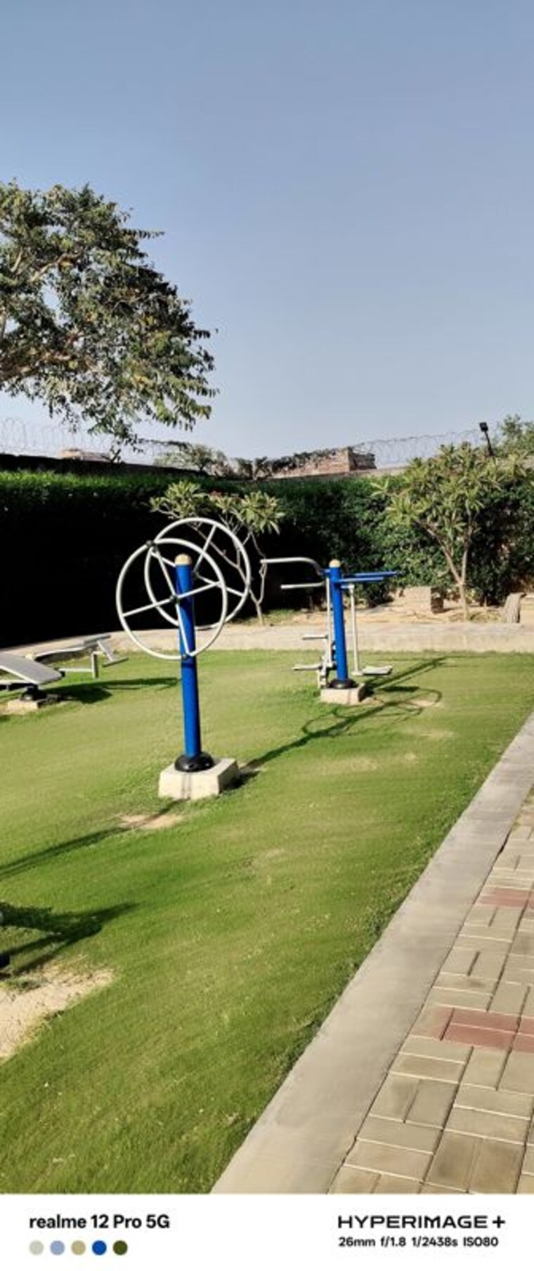 Garden, suncity-vatsal-valley 2 Bedroom 1130 Sq.Ft. Builder Floor In Gwal Pahari Gurgaon 10750854