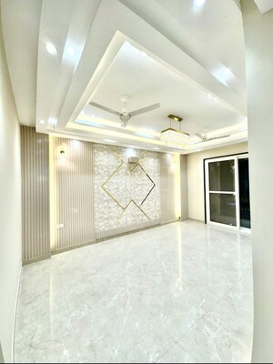 Room in 3 BHK Builder Floor at Vipul World Floors, Sector 48 – for Sale