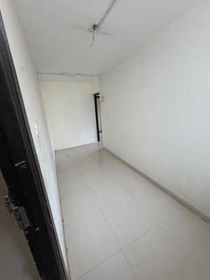 Room in 2 BHK Apartment at Oshiwara – for Rent