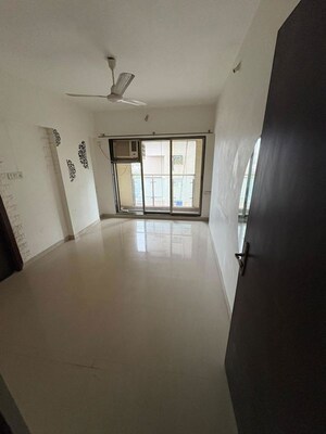 Room in 2 BHK Apartment at Oshiwara – for Rent